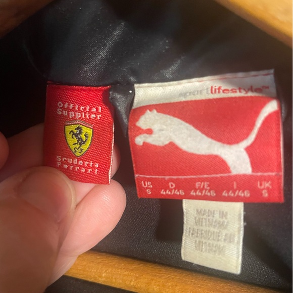 Vintage Puma Ferrari Black Puffer Jacket, Men’s S Unique - Picture 10 of 11